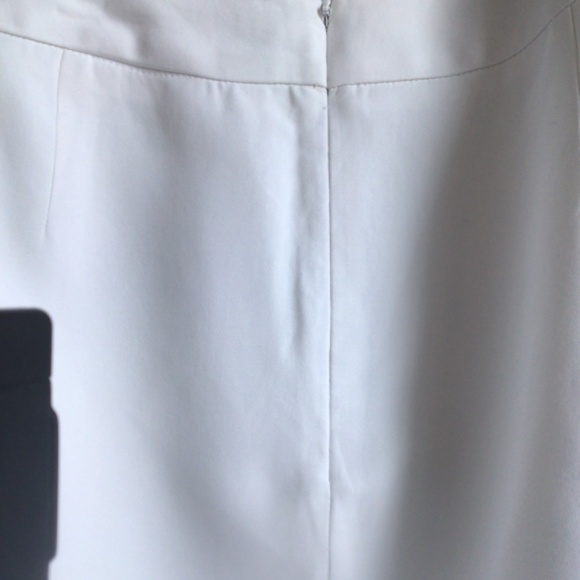 White Straight Linen Blend Skirt Sz 10 front & rear zippers. Excellent condition - Picture 5 of 10